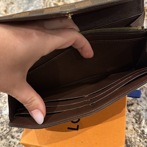 LV Sarah wallet - Picture 14 of 17